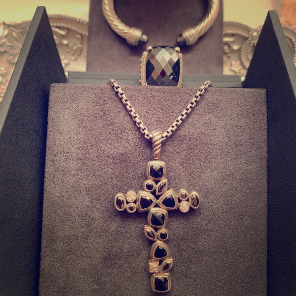 SOLD OUT/ RARE Confetti Pendant Onyx and Diamond